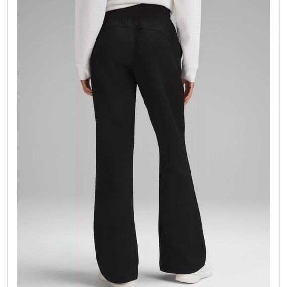 Lululemon Textured High Rise Flared Track Pant 12 NWT - Picture 3 of 11